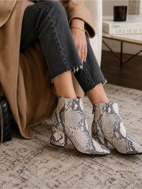 Steve Madden Jillian Snake Print Leather Ankle Booties Block Heel Size 9.5